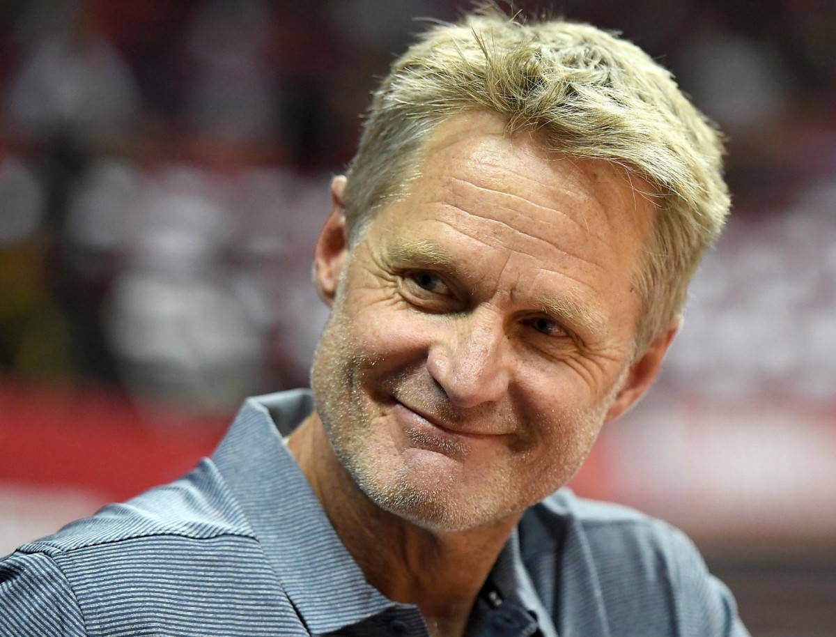 You are currently viewing Steve Kerr