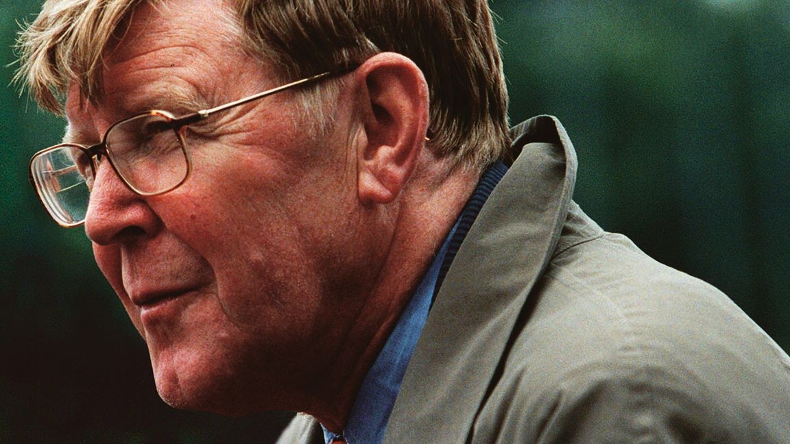 You are currently viewing Alan Bennett