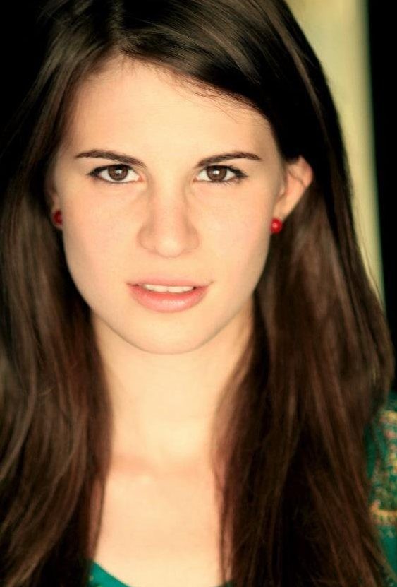 You are currently viewing Amelia Rose