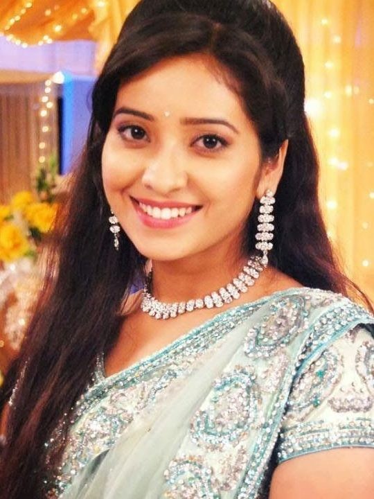 You are currently viewing Asha Negi