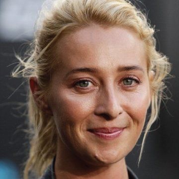 You are currently viewing Asher Keddie