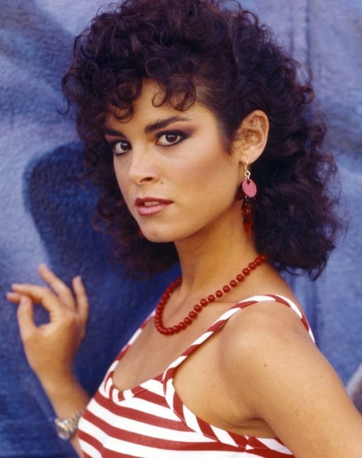 Betsy Russell