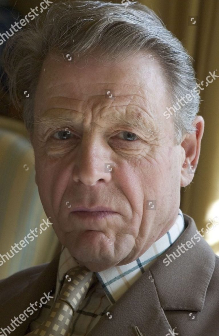 Edward Fox - Age, Birthday, Bio, Height, Net Worth!