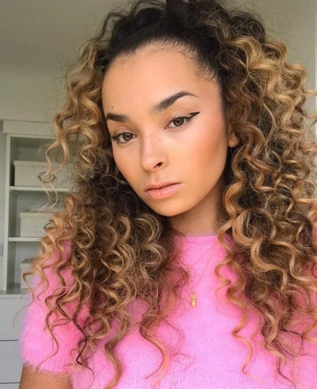 You are currently viewing Ella Eyre