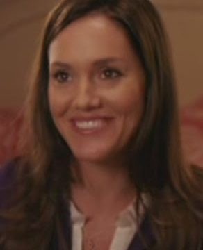 You are currently viewing Erinn Hayes