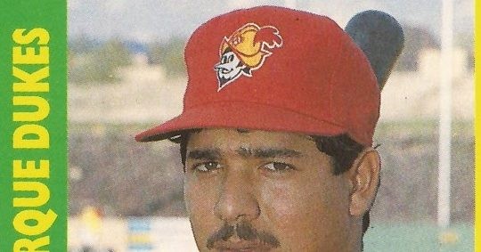 Carlos Hernández (Baseball Player)