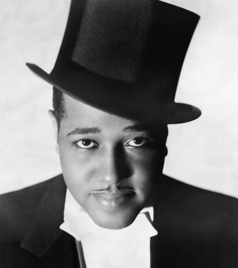You are currently viewing Cat Ellington