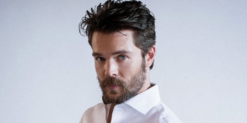 Charlie Weber