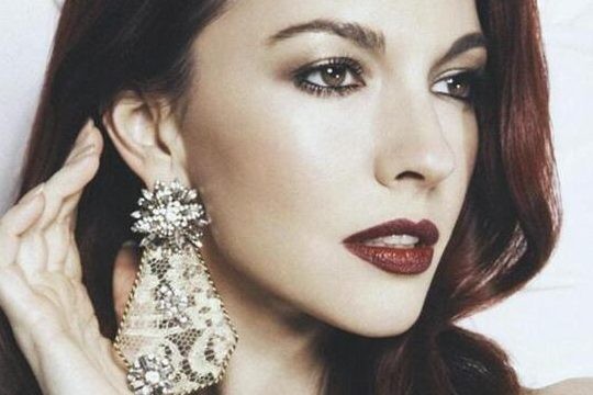 Chrysta Bell