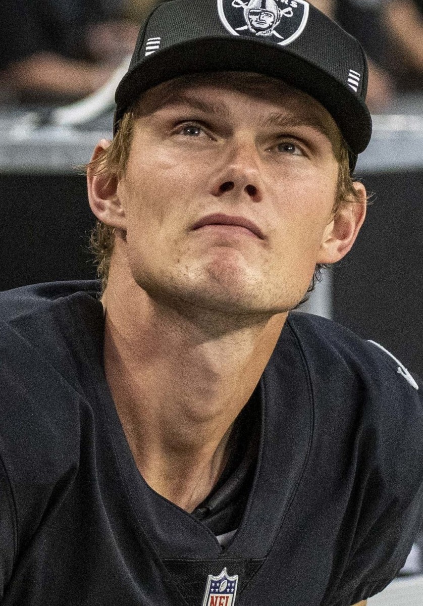 Daniel Carlson