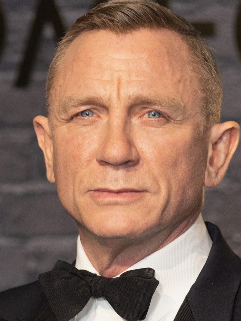 Daniel Craig