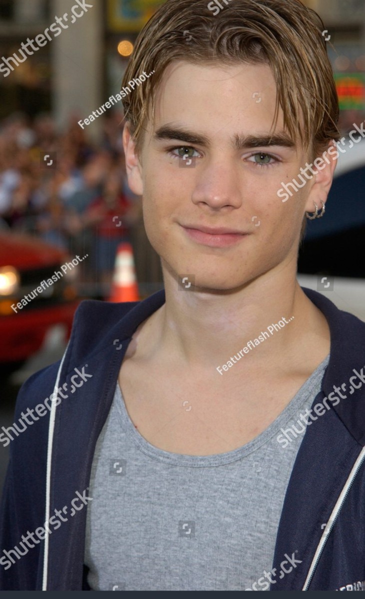 You are currently viewing David Gallagher