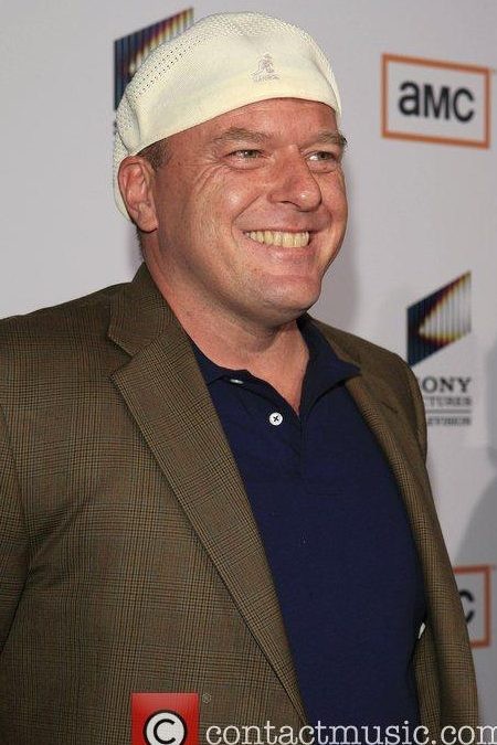 You are currently viewing Dean Norris