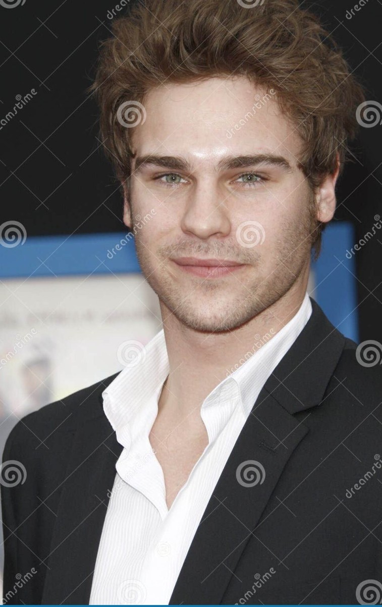 Grey Damon