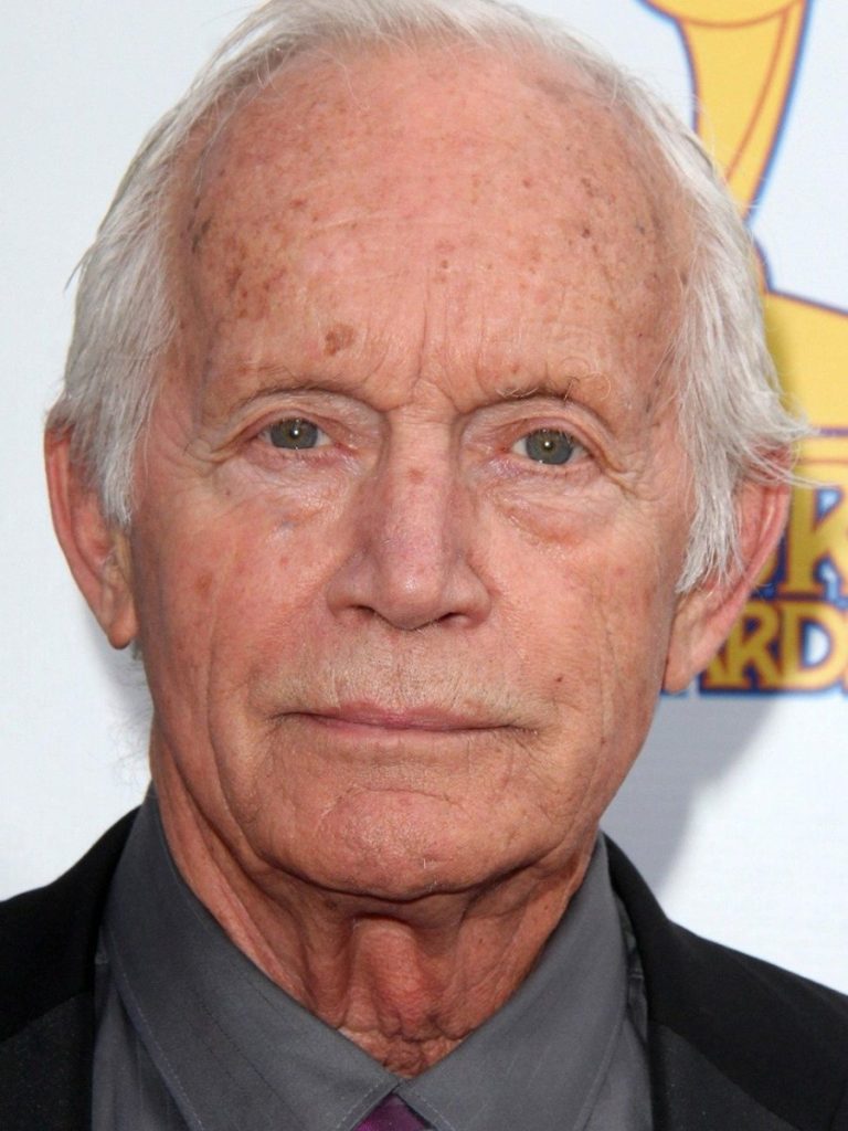 Lance Henriksen